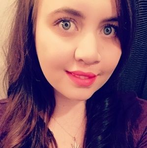 Meet your Posher, Niki